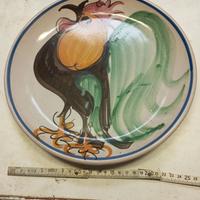 Piatto ceramica colori con disegno gallo