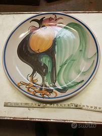 Piatto ceramica colori con disegno gallo
