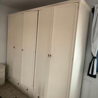 Armadio a 5 ante