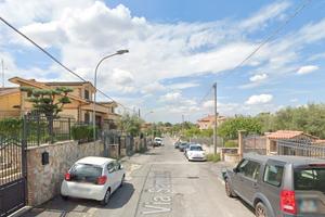 Marco simone spazioso monolocale arredato