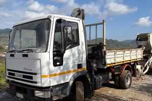 Eurocargo  80-18 ribaltabile con gru