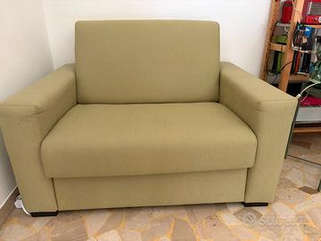 Poltrona letto verde in condizioni perfette