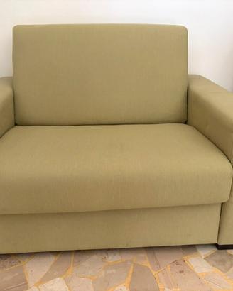 Poltrona letto verde in condizioni perfette