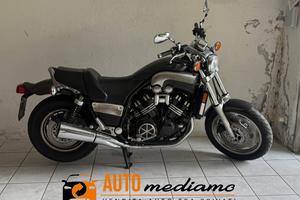 YAMAHA VMAX 1200