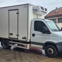 DAILY ( PATENTE C 60) 60C15 CON CASSA FRIGO