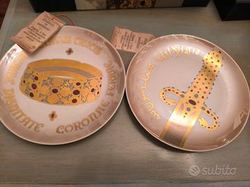 piatti di oreficeria su porcellana 