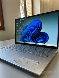 ASUS VivoBook 15 – Intel i7-1065G7  8gb ram 512 ss