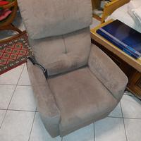 poltrona telecomandata NUOVA