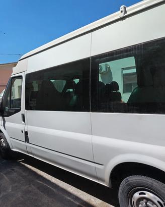 Ford transit 9posti.     9300