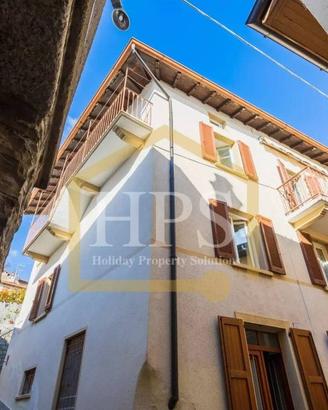 Casa indipendente di 226 m² con più di 5 locali e 