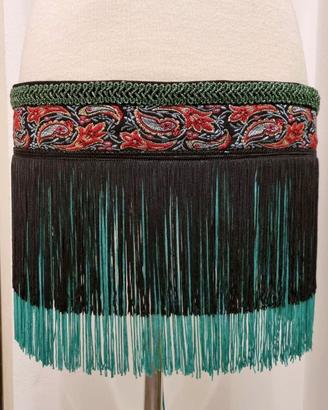 Cintura danza con frange nere e verdi