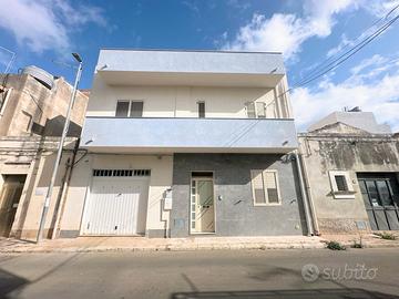 Casa Singola con Garage e Terrazza