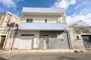 Casa Singola con Garage e Terrazza