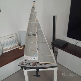 Modellino della barca USA Oracole BMW