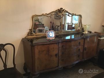 Mobile in stile chippendale con specchiera