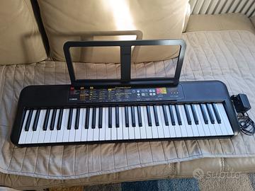Tastiera Yamaha PSR-F52