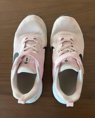 Nike Revolution rosa