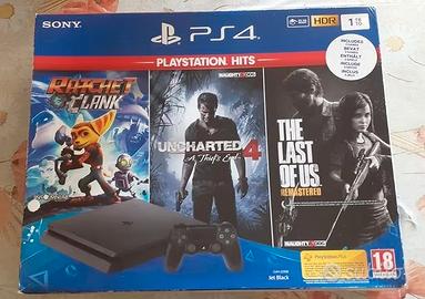 PS4 Slim da 1TB, 2 joystick, 14 giochi, più stand