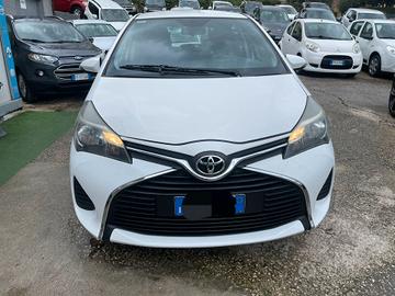 Toyota Yaris 1.0 5porte Active 2015
