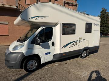Camper McLouis lagan garage grande