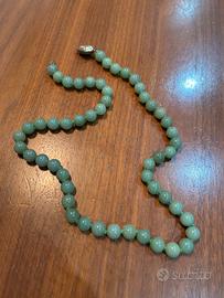 Antica collana di giada