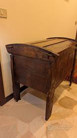Baule/Cassapanca Antica Legno Massello Intagliato