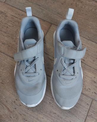 Scarpe Nike Air n. 33