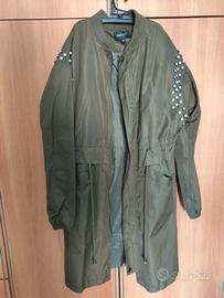 Giubbotto lungo verde militare borchie spalle 36