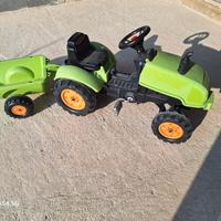 Trattore con rimorchio a pedali