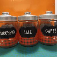 tre barattoli caffè zucchero e sale 