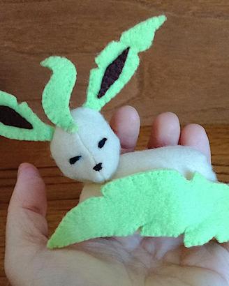 Pokemon sleepy Leafeon peluche cucito a mano