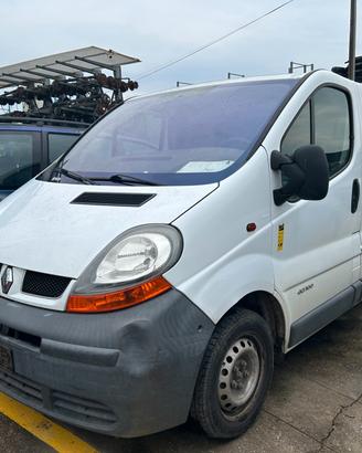 RENAULT TRAFIC 2004