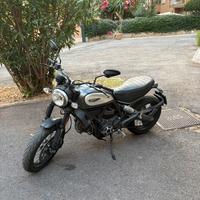 Ducati scrambler classic 800