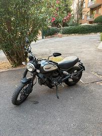 Ducati scrambler classic 800