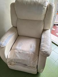 Poltrona con motire massaggio.