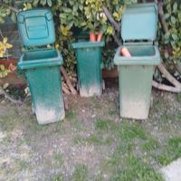 Tre bidoni con ruote da L120