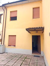 Casa indipendente a bressana bottarone