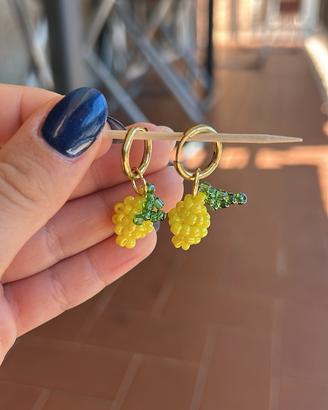 Orecchini a limone a cerchio in titanio