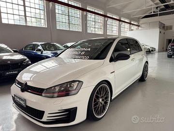 VOLKSWAGEN - Golf - GTI Performance 2.0 TSI DSG 5p