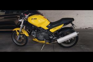 moto Ducati Monster 