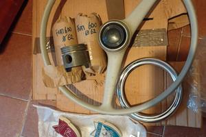 Alcuni piccoli lotti ricambi per auto d'epoca!!!