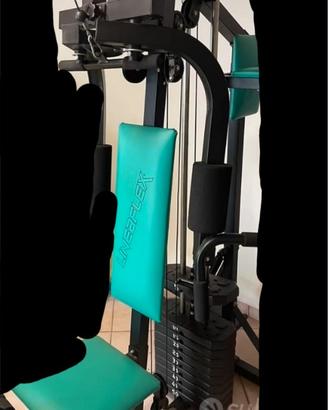 Attrezzo da palestra pectoral machine