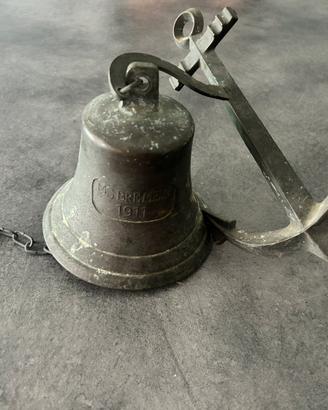 Campana del 1911 di bronzo