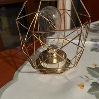 Lampada LED design geometrico oro