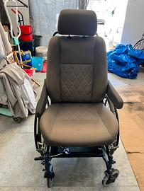 Sedile auto estraibile per disabili