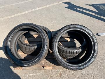 Gomme Pirelli R 20