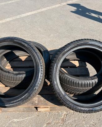 Gomme Pirelli R 20