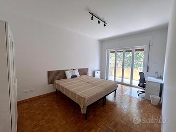 Via del Coroneo - appartamento per tre studentesse