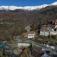 MULTILOCALE A MOLINI DI TRIORA