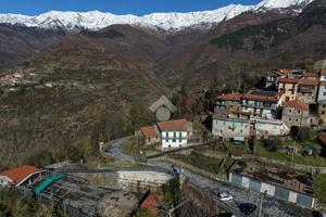 MULTILOCALE A MOLINI DI TRIORA